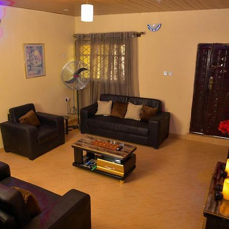 Living Green Apartments Airport Pick Up Benin City Exterior foto